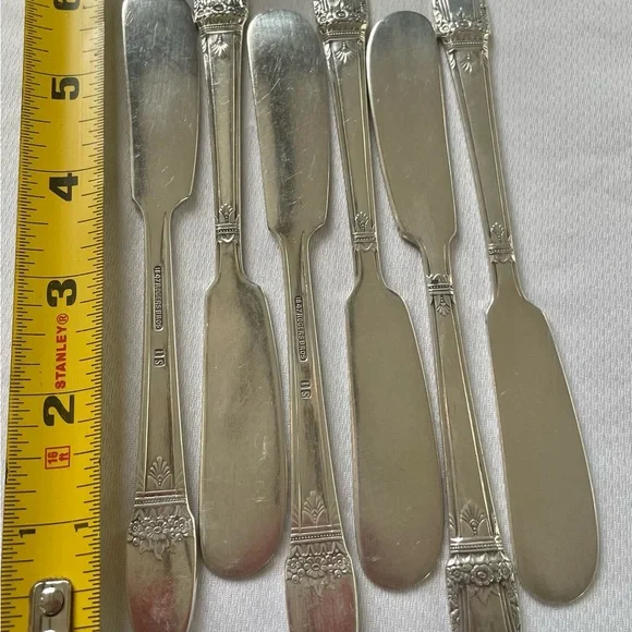 6 Piece plus Bonus Peices, 1847 Rogers Bros First Love Silverware Set.